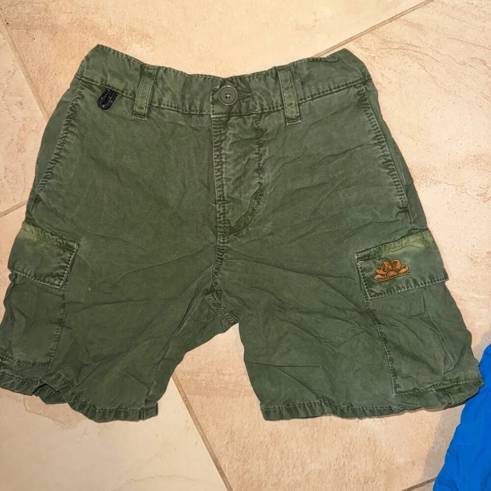 Sundek Boy CARGO SHORTS IN GARMENT-DYED FABRIC WITH RAINBOW